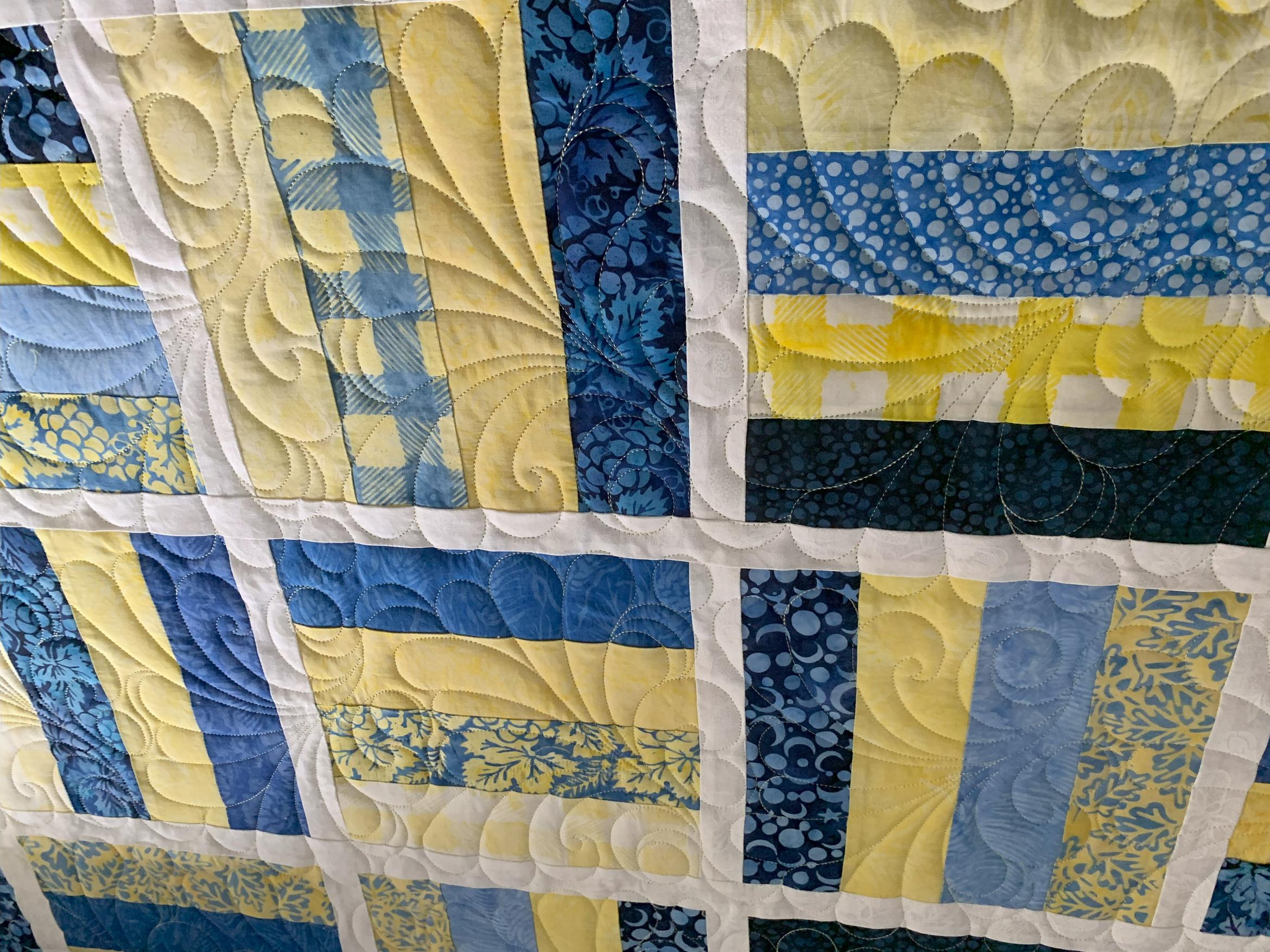 Fast feathers - pieced by Anna Goduco